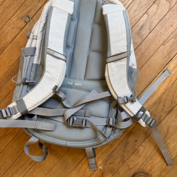 The North Face Women's Borealis Commuter Laptop Backpack, White Metallic / Grey - Picture 4 of 5